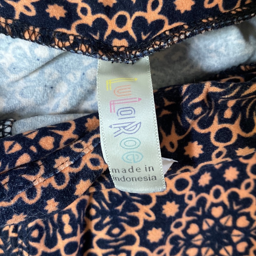 Lularoe - Picture 2 of 3